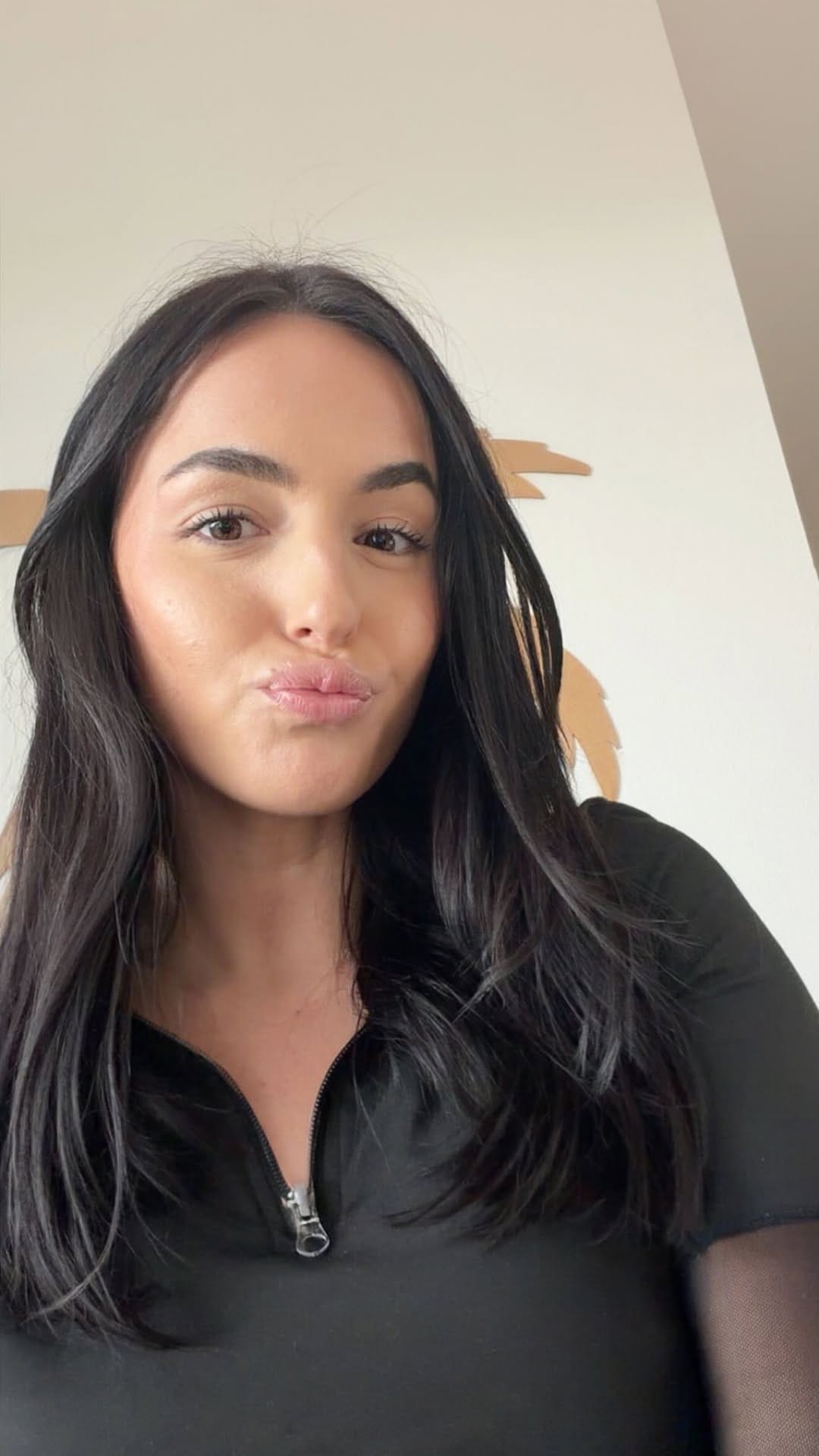 Post 8 by Lisa Sauvi on Instagram (video)