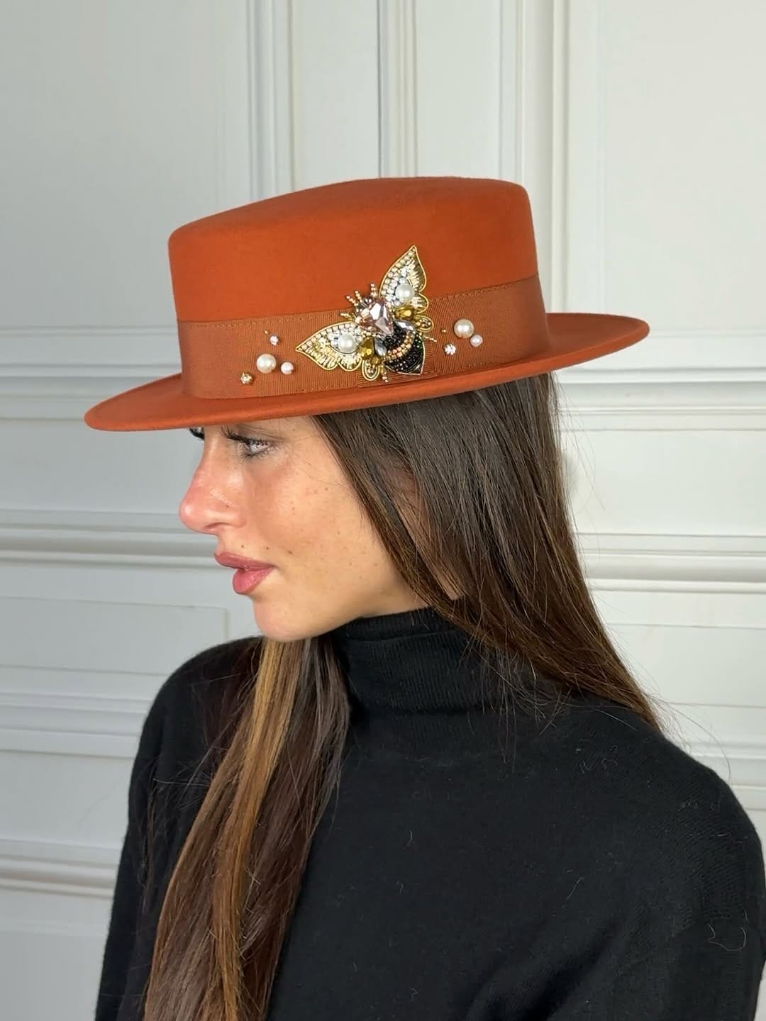 Post 1 by 𝑩𝑬𝑬 𝑨𝒄𝒄𝒆𝒔𝒔𝒐𝒓𝒊𝒆𝒔 on Instagram (carousel)