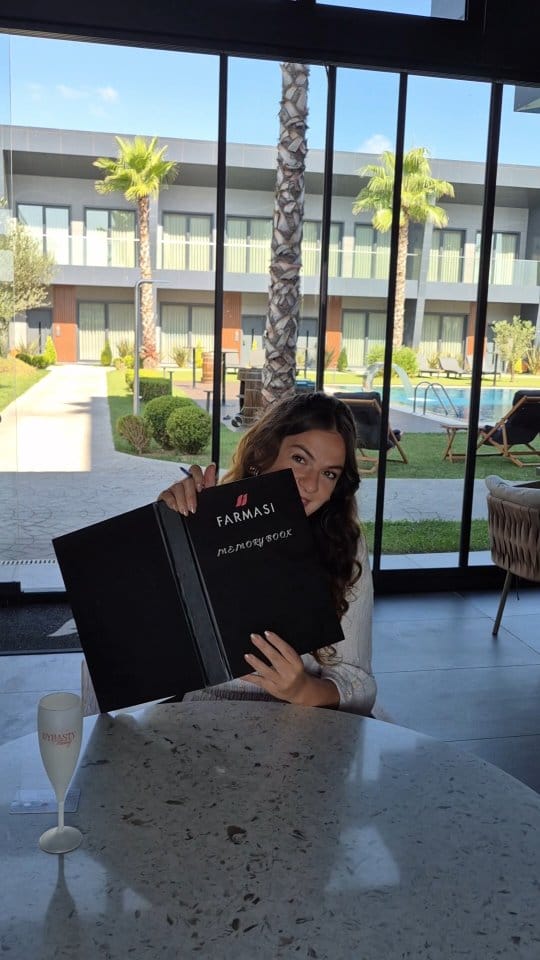 Post 9 by Nourginie on Instagram (video)