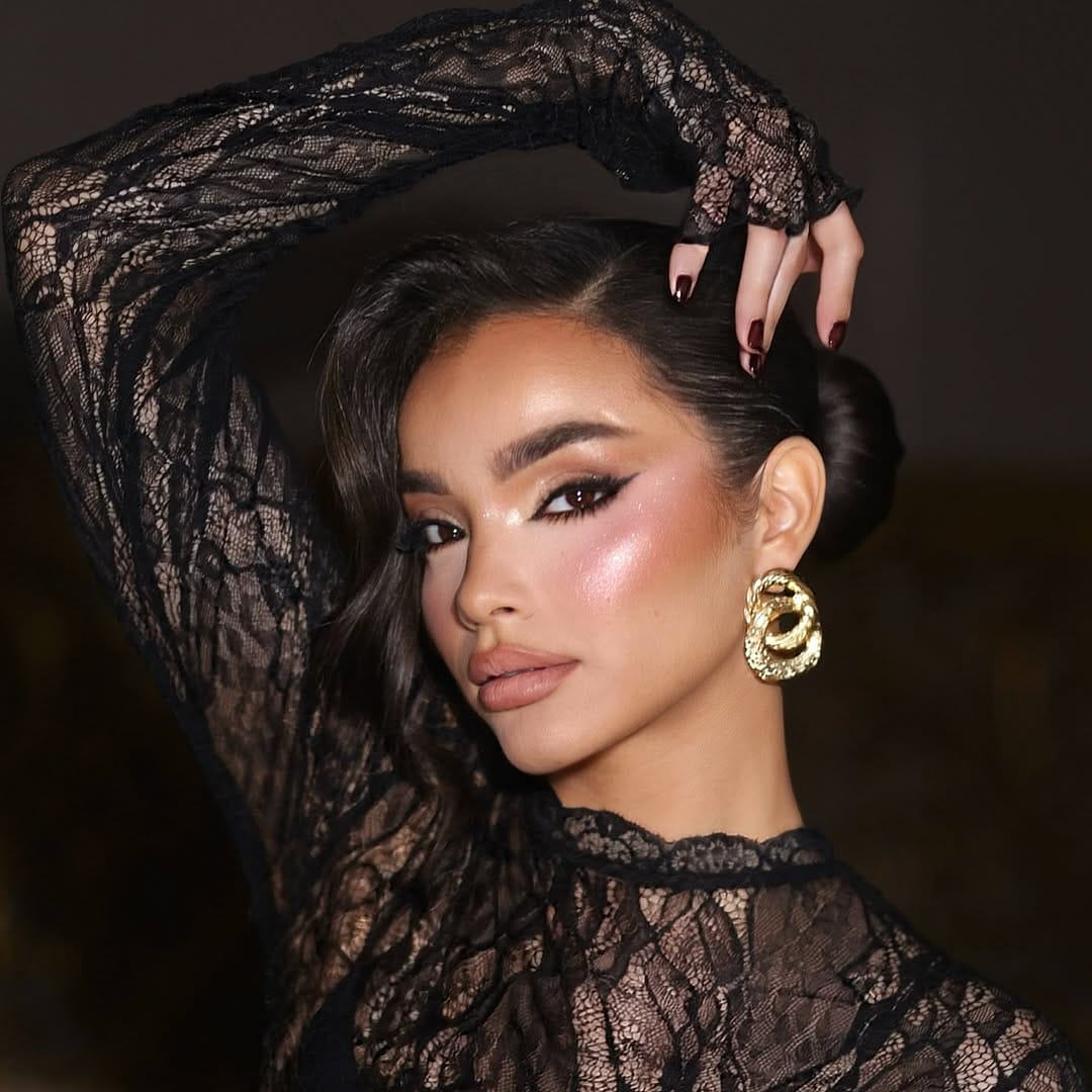 Post 2 by MyriamGlam Paris on Instagram (image)