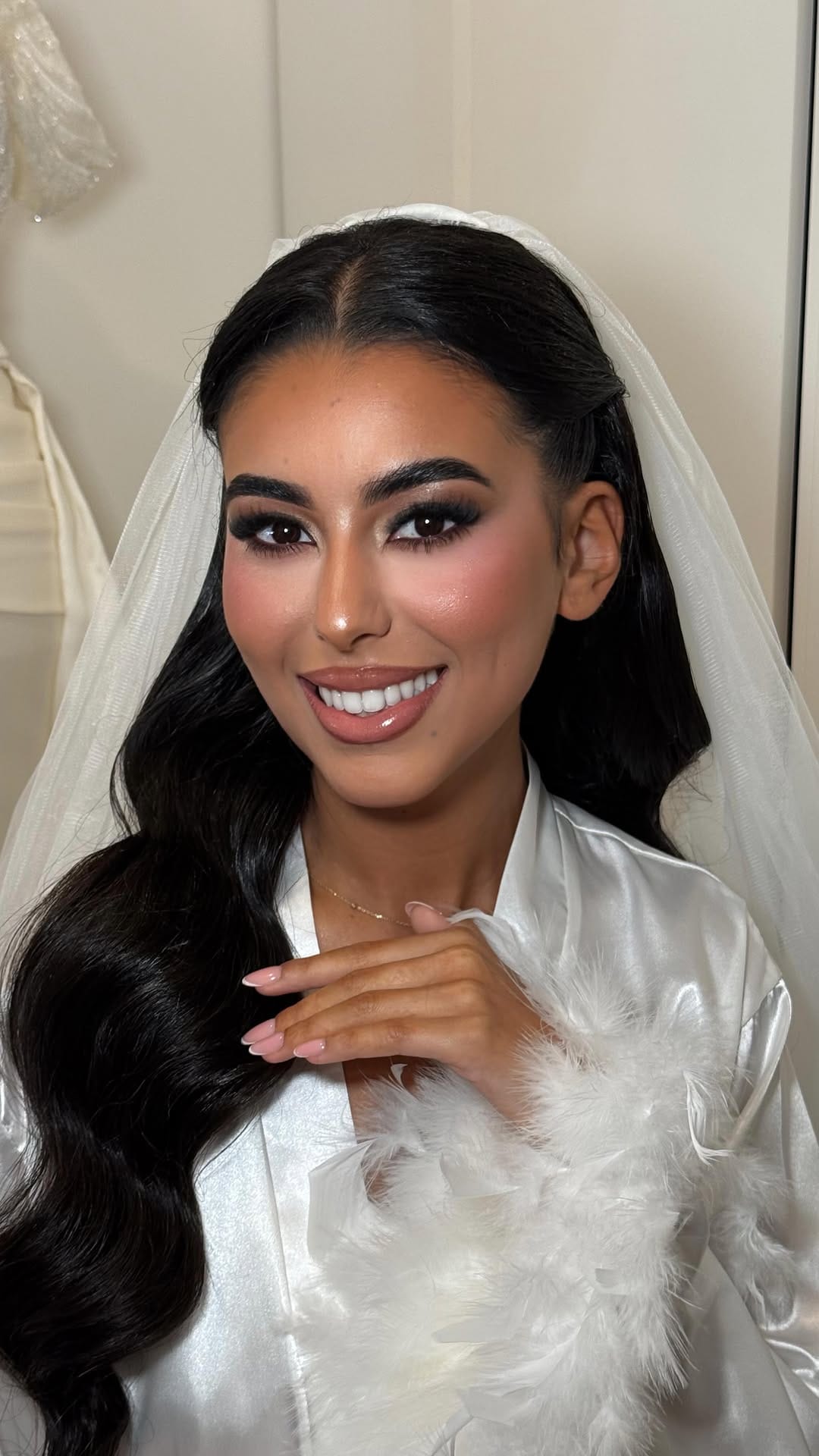 Post 6 by MyriamGlam Paris on Instagram (video)