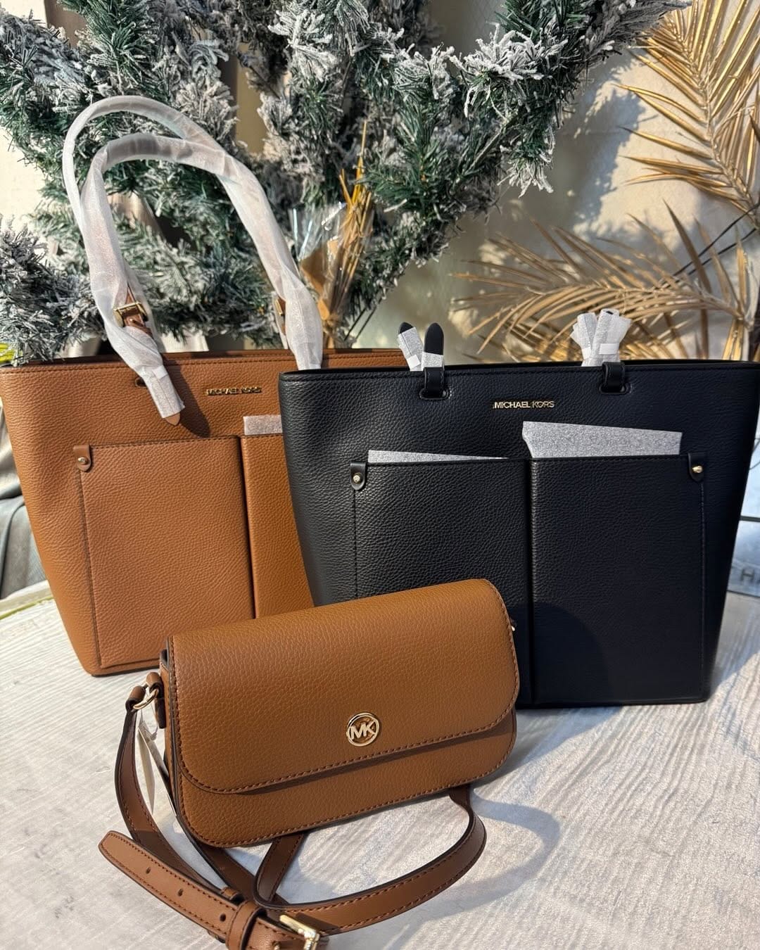 Post 5 by Importés by Hannou on Instagram (carousel)