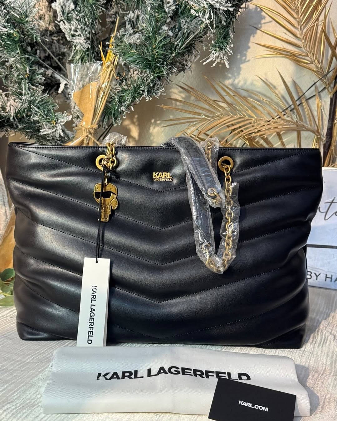 Post 4 by Importés by Hannou on Instagram (carousel)
