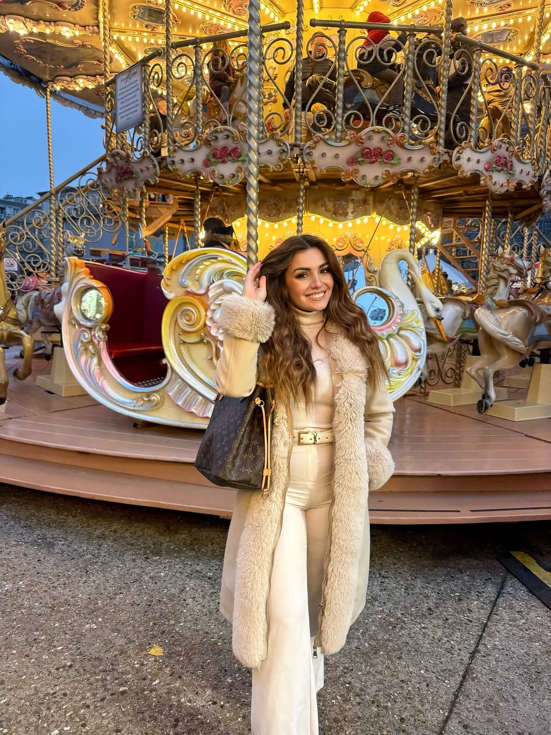 Post 5 by Mélody Rabache ♡ on Instagram (carousel)