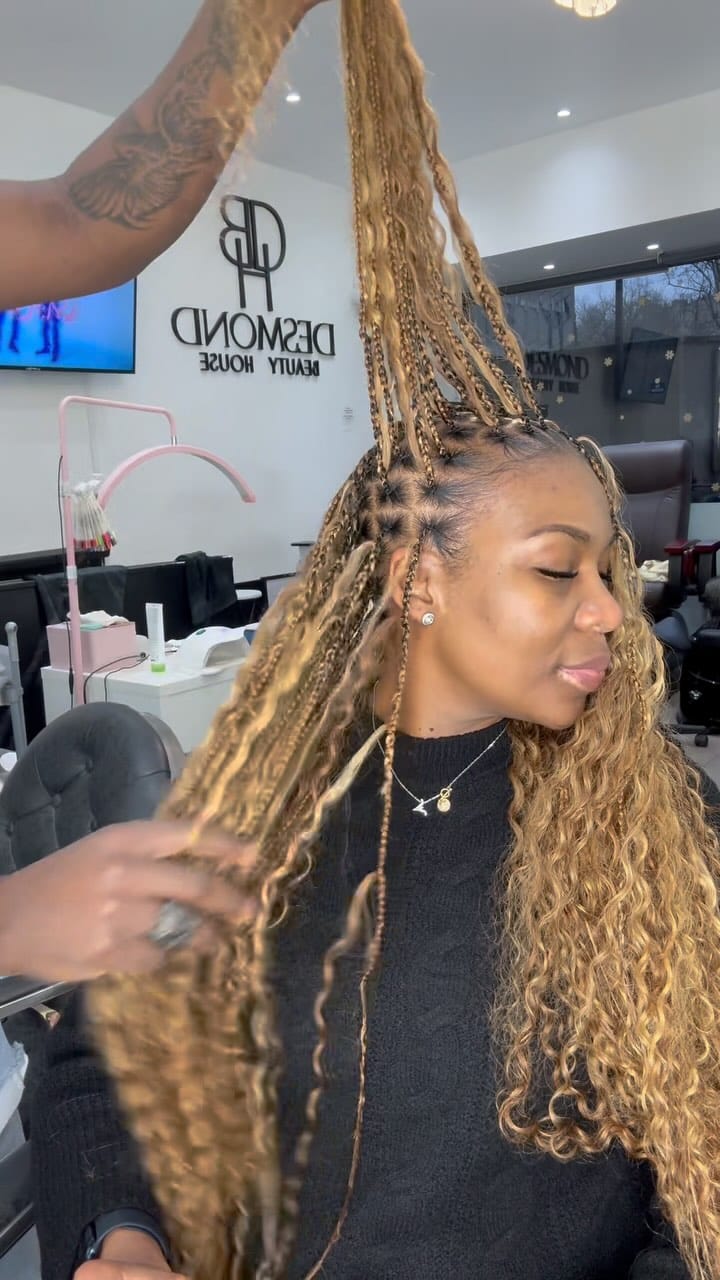 Post 10 by LACE WIG/TISSAGE/TAPE-INS on Instagram (video)