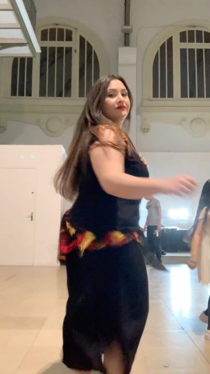 Post 8 by Lahna on Instagram (video)