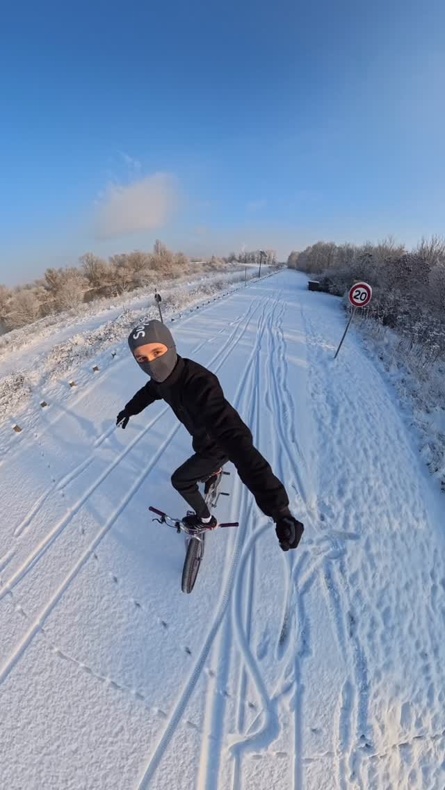 Post 1 by Patrox Bikelife on Instagram (video)