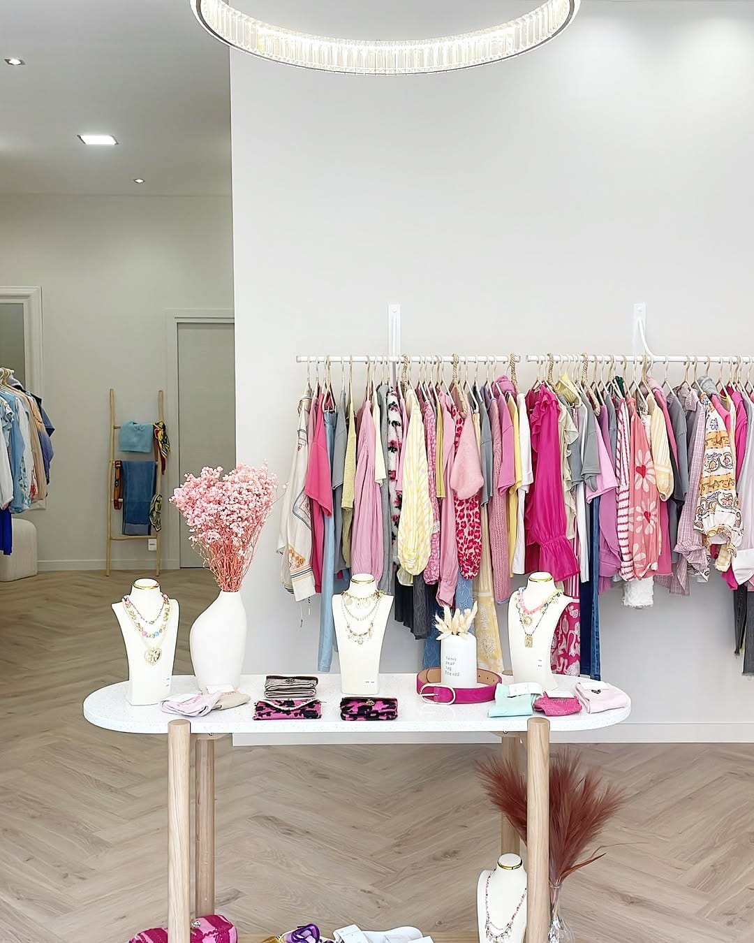Post 9 by LE VESTIAIRE DE ZOE on Instagram (image)