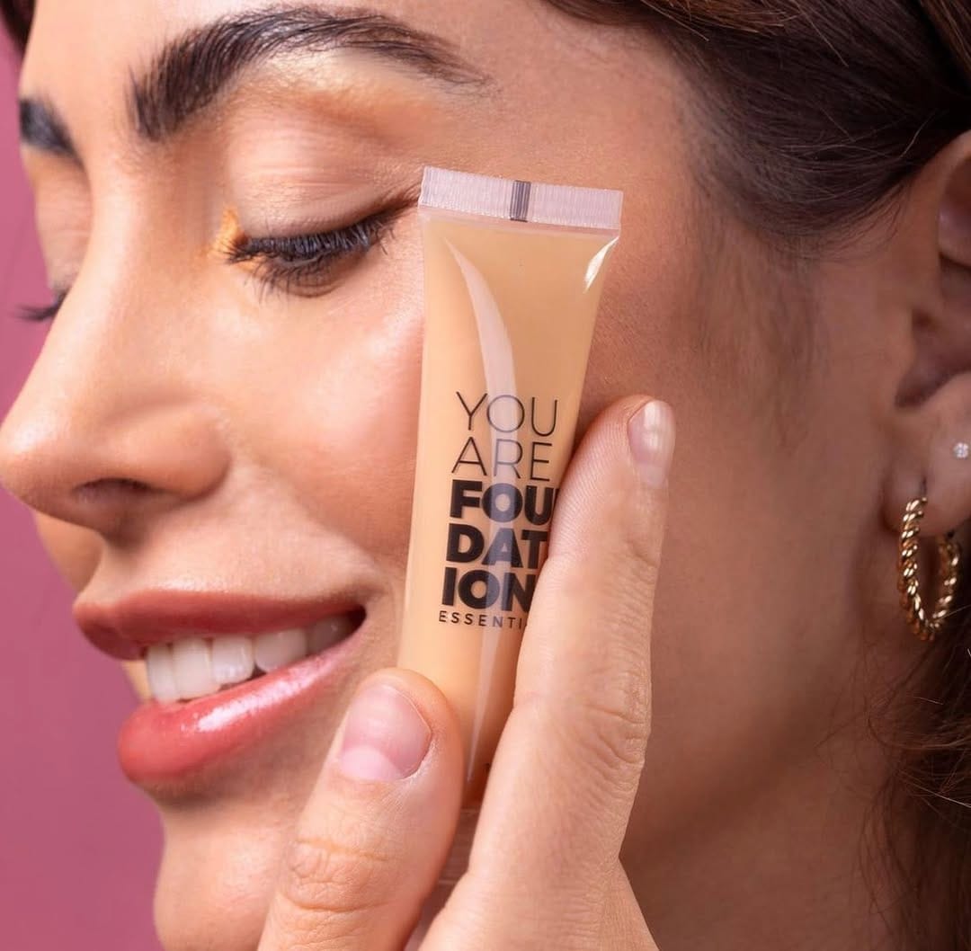 Post 2 by You Are Cosmetics Maquillage on Instagram (image)