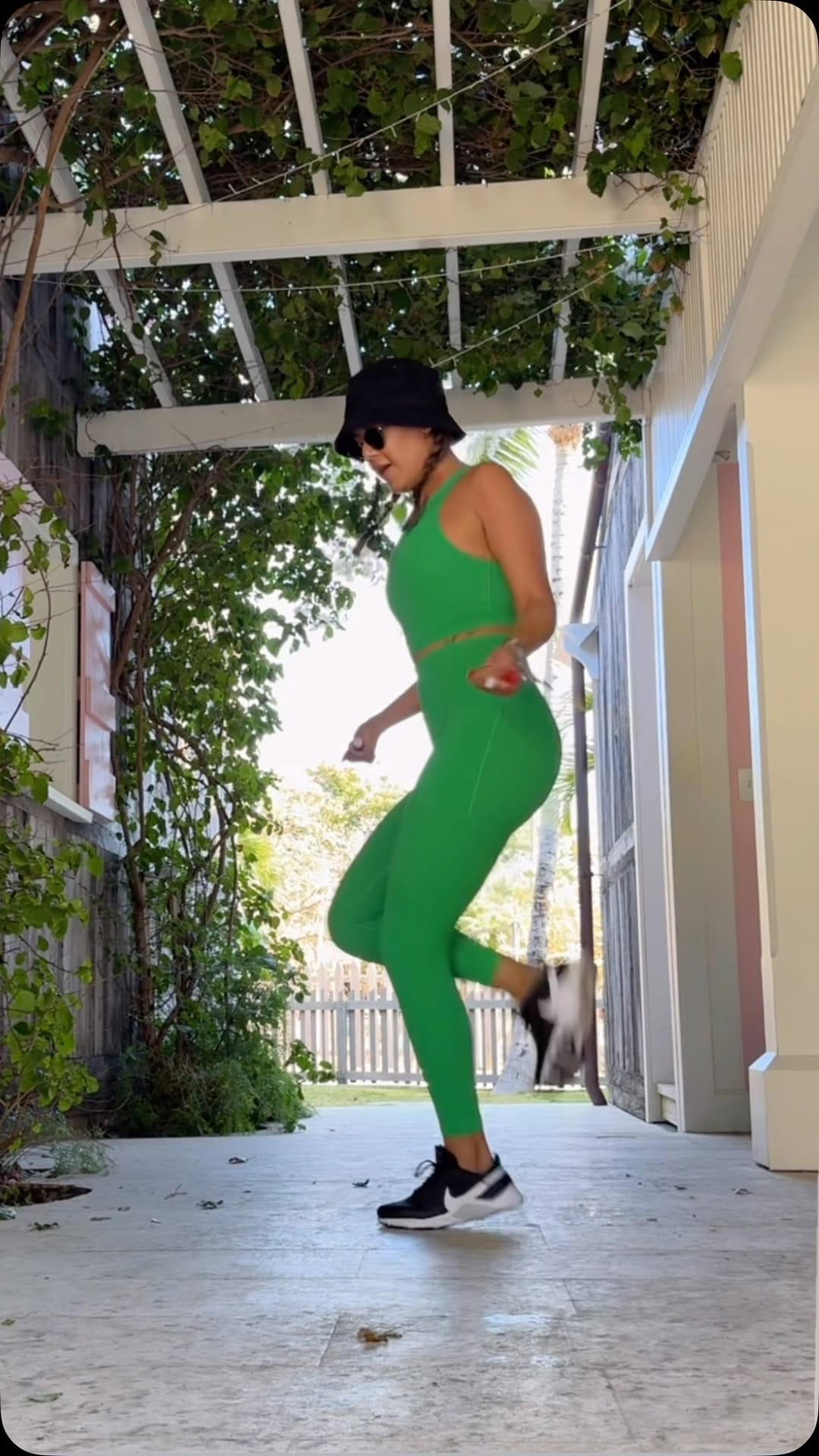 Post 7 by Juliana - JCJ on Instagram (video)