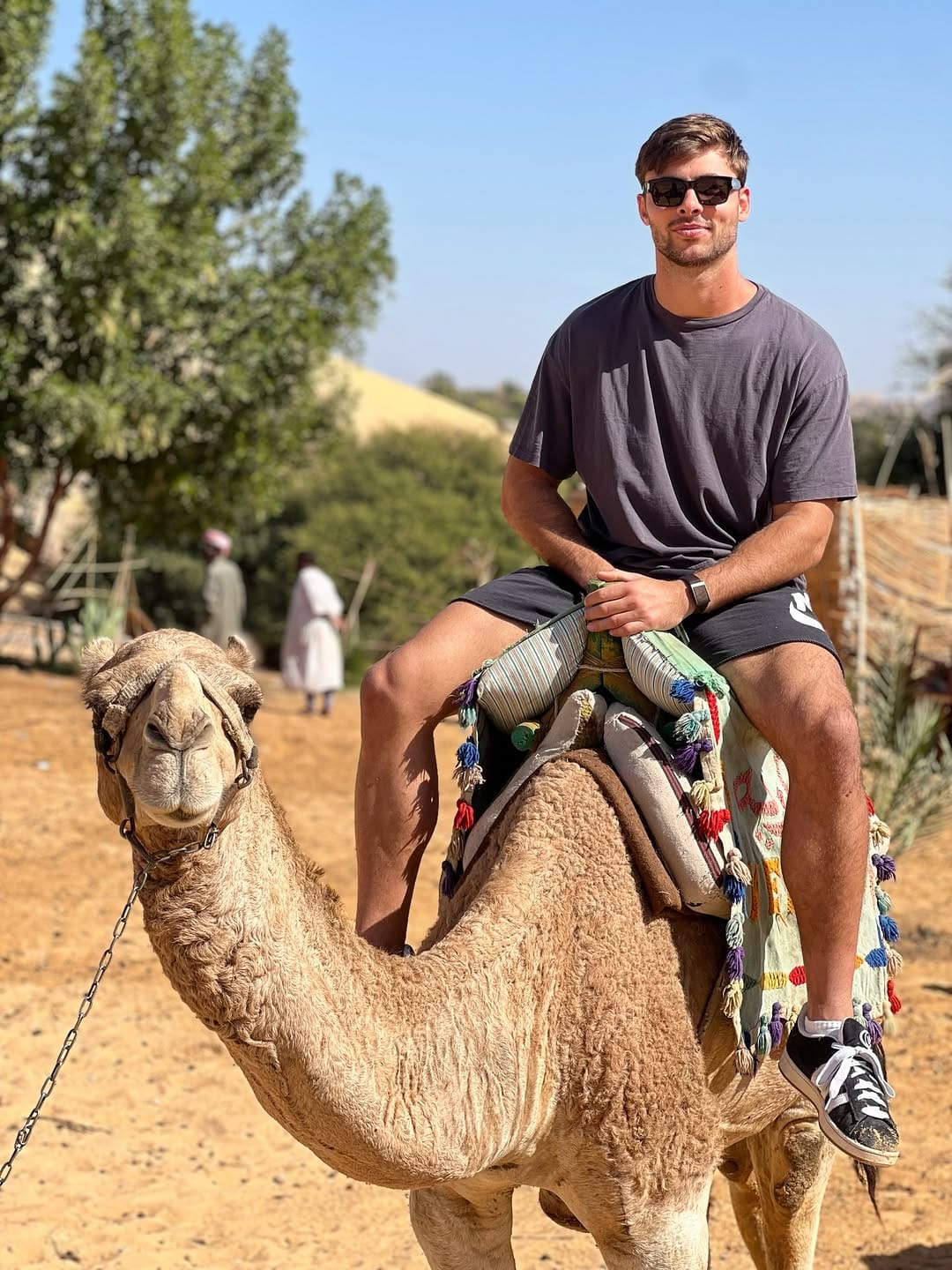 Post 2 by Antoine Zeghdar on Instagram (carousel)