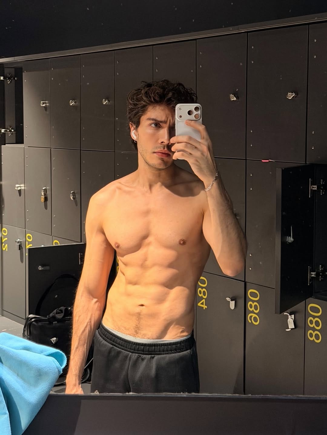 Post 1 by 𝓐𝖑𝖊𝖝 𝕻𝖆𝖌𝖆 on Instagram (carousel)