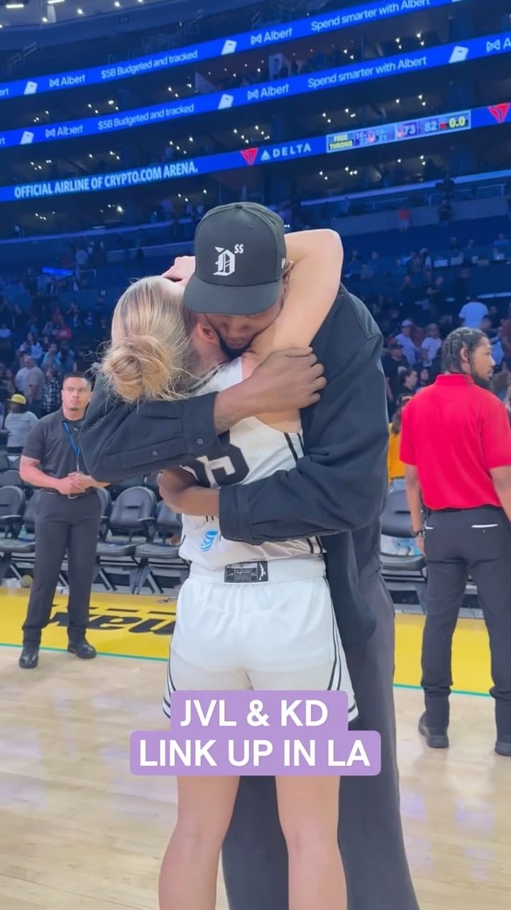 Post 9 by JVL 💙🖤 on Instagram (video)