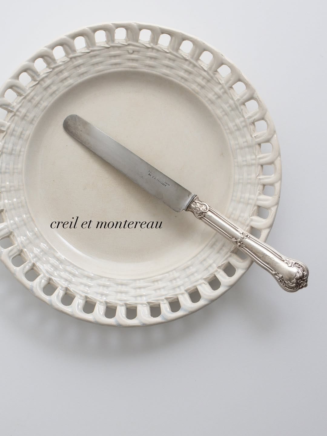 Post 6 by mahorobamarket フランスアンティーク on Instagram (image)
