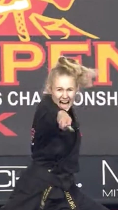 Post 10 by Samantha Mitling on Instagram (video)
