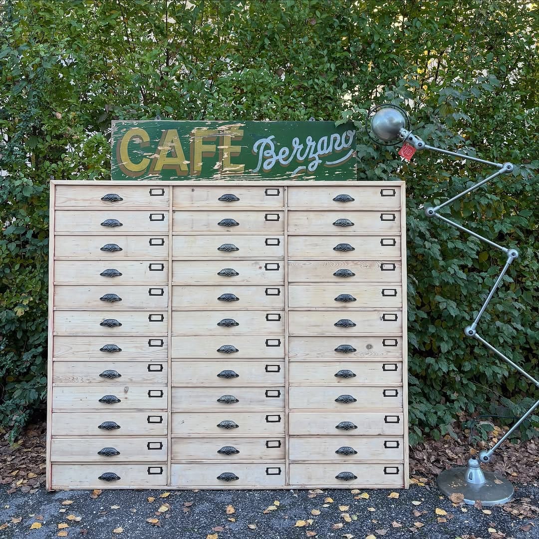 Post 6 by Façon Brocante Annecy on Instagram (carousel)