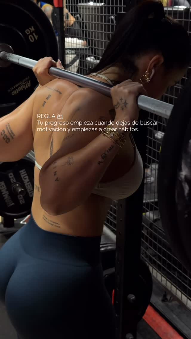 Post 1 by COLOMBIANA 🤍💗 on Instagram (video)