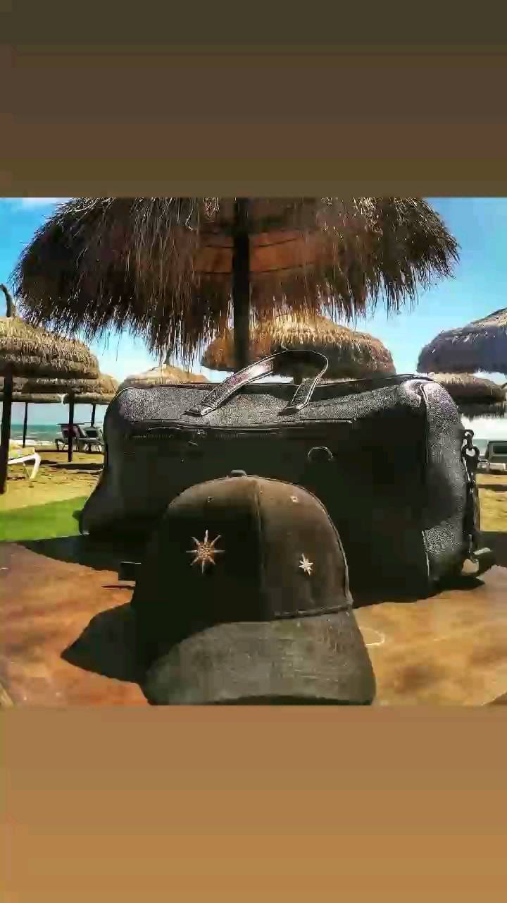 Post 8 by Elo Elo on Instagram (video)