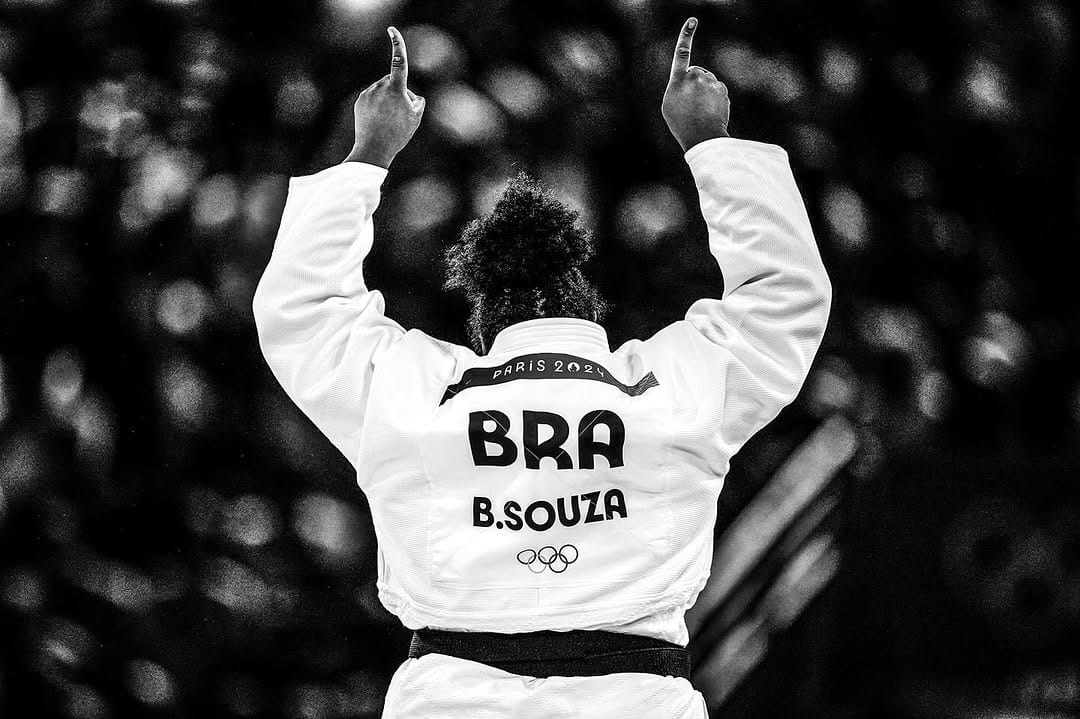 Post 10 by Beatriz Souza on Instagram (image)