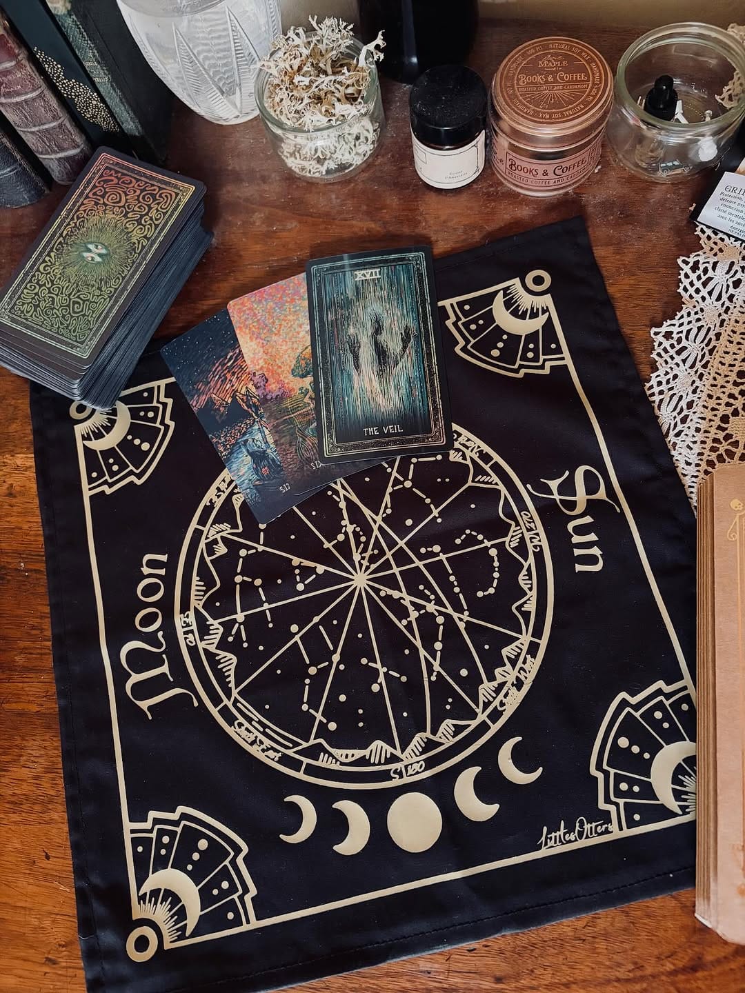 Post 9 by Gaëlle - Illustrations & créations Witchy on Instagram (image)
