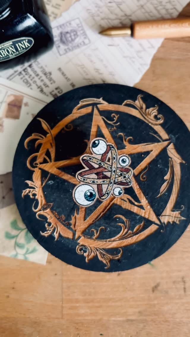Post 2 by Gaëlle - Illustrations & créations Witchy on Instagram (video)