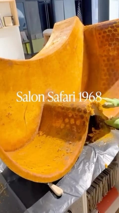 Post 5 by Asseyons Nous on Instagram (video)