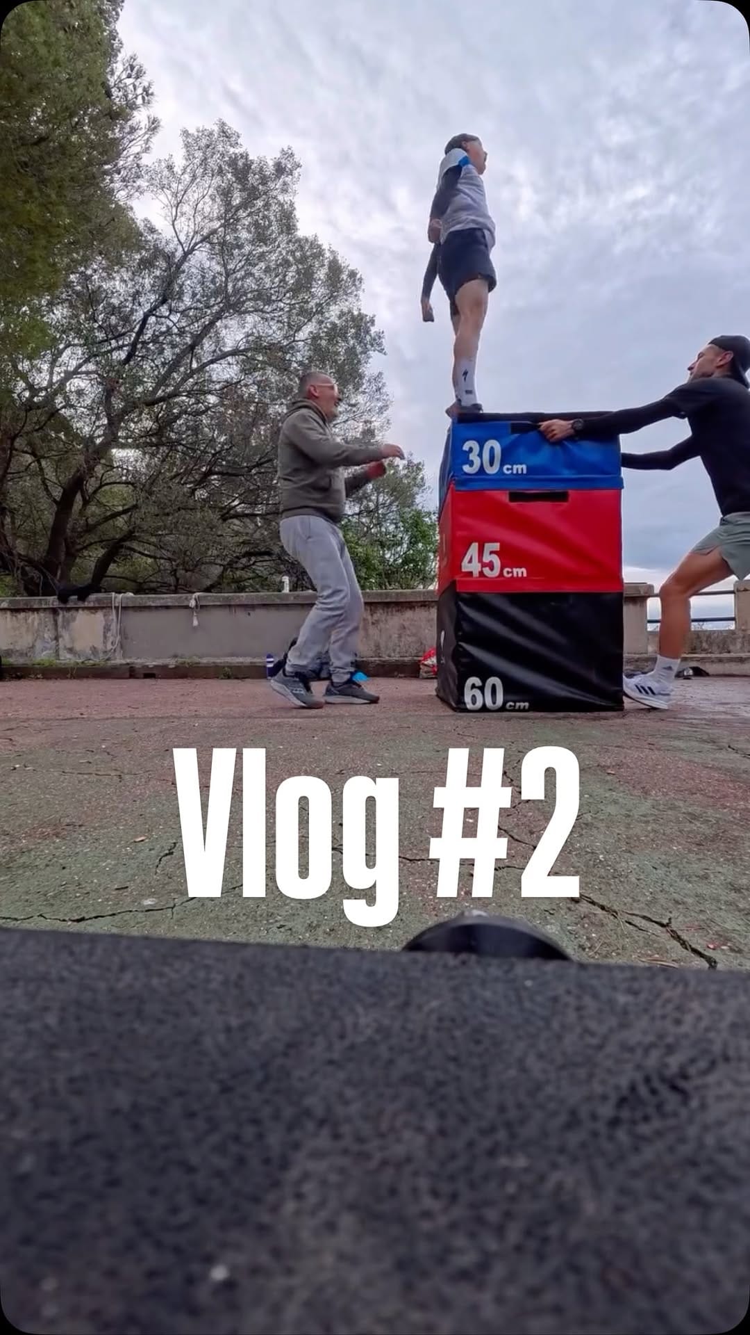 Post 8 by Sandy Dujardin on Instagram (video)