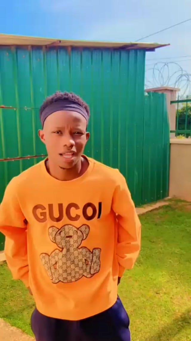 Post 5 by S.i.r.Koffi ♠ on Instagram (video)