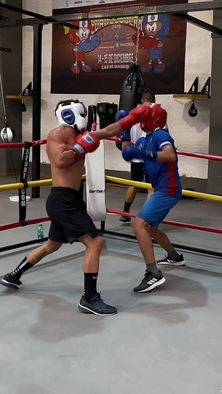 Post 9 by Gabriel Escobar on Instagram (video)