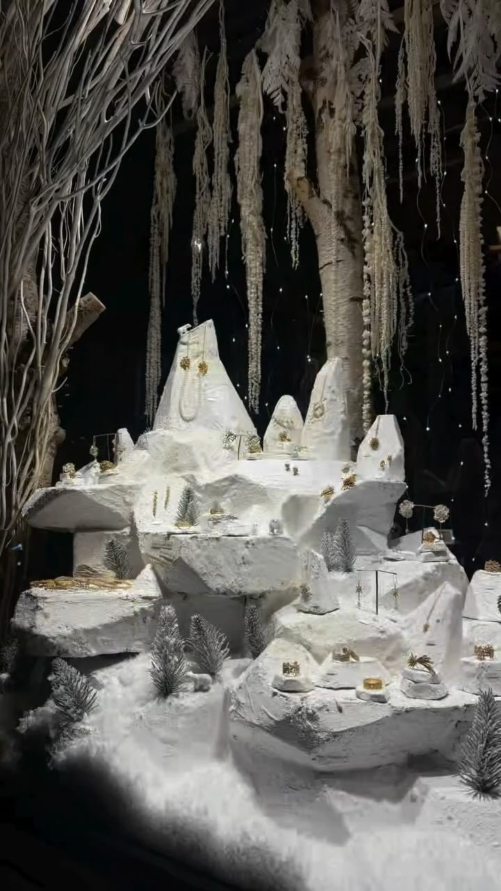 Post 7 by LALUEURDELAUBE on Instagram (video)