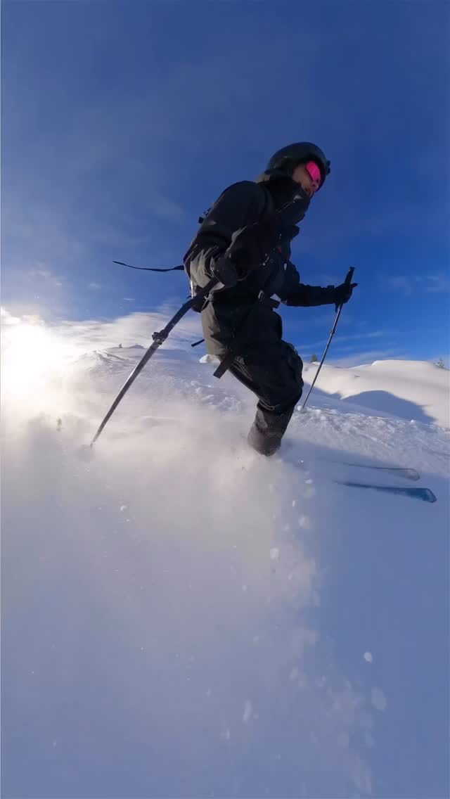 Post 6 by Laura Marino on Instagram (video)