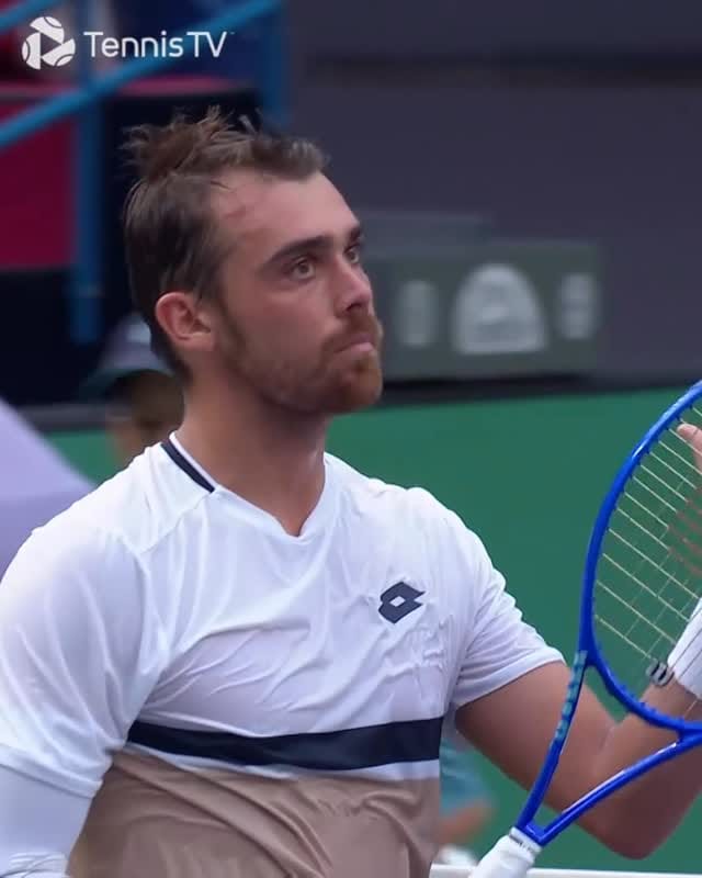 Post 5 by Benjamin Bonzi on Instagram (video)