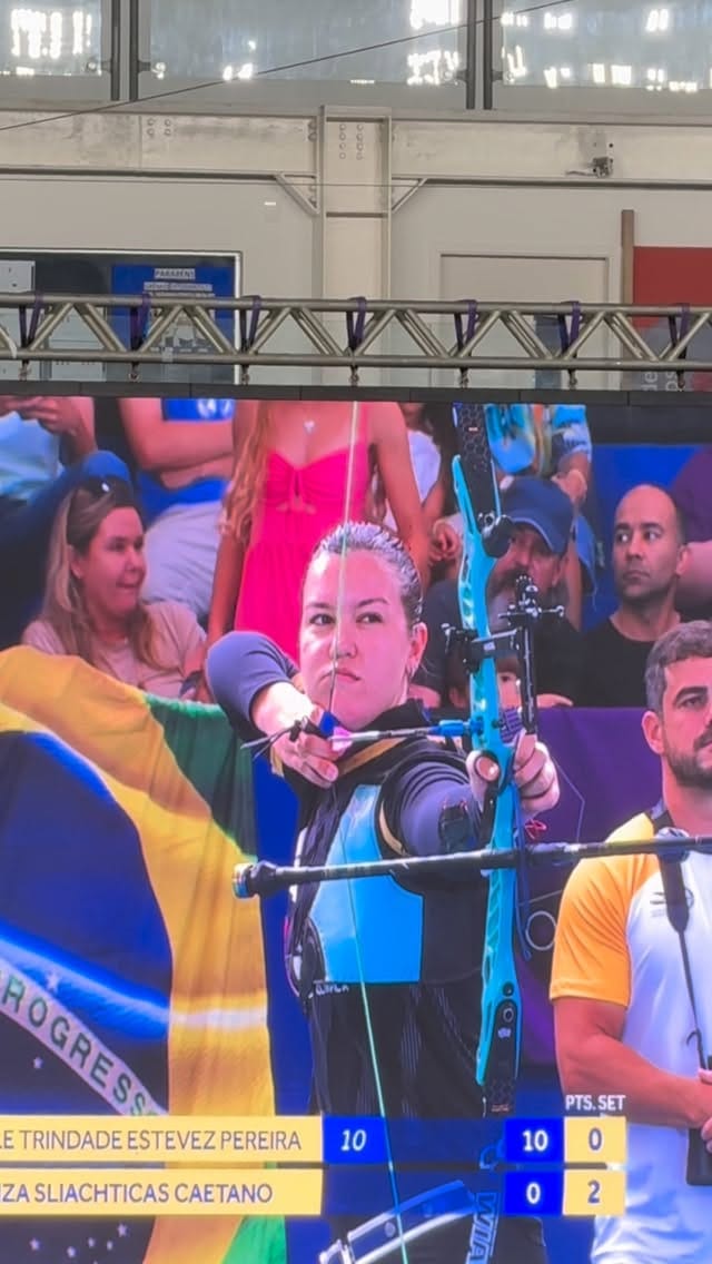 Post 4 by Ana Luiza Caetano on Instagram (video)