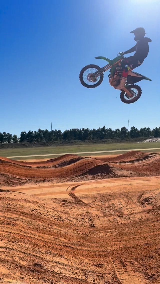 Post 6 by Anthony Bourdon on Instagram (video)