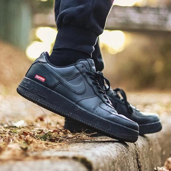 Post 4 by Click your sneakss on Instagram (image)