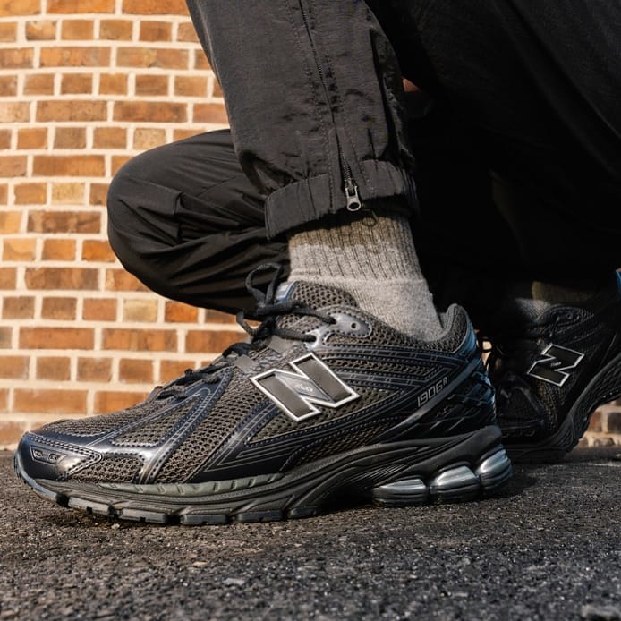 Post 1 by Click your sneakss on Instagram (image)