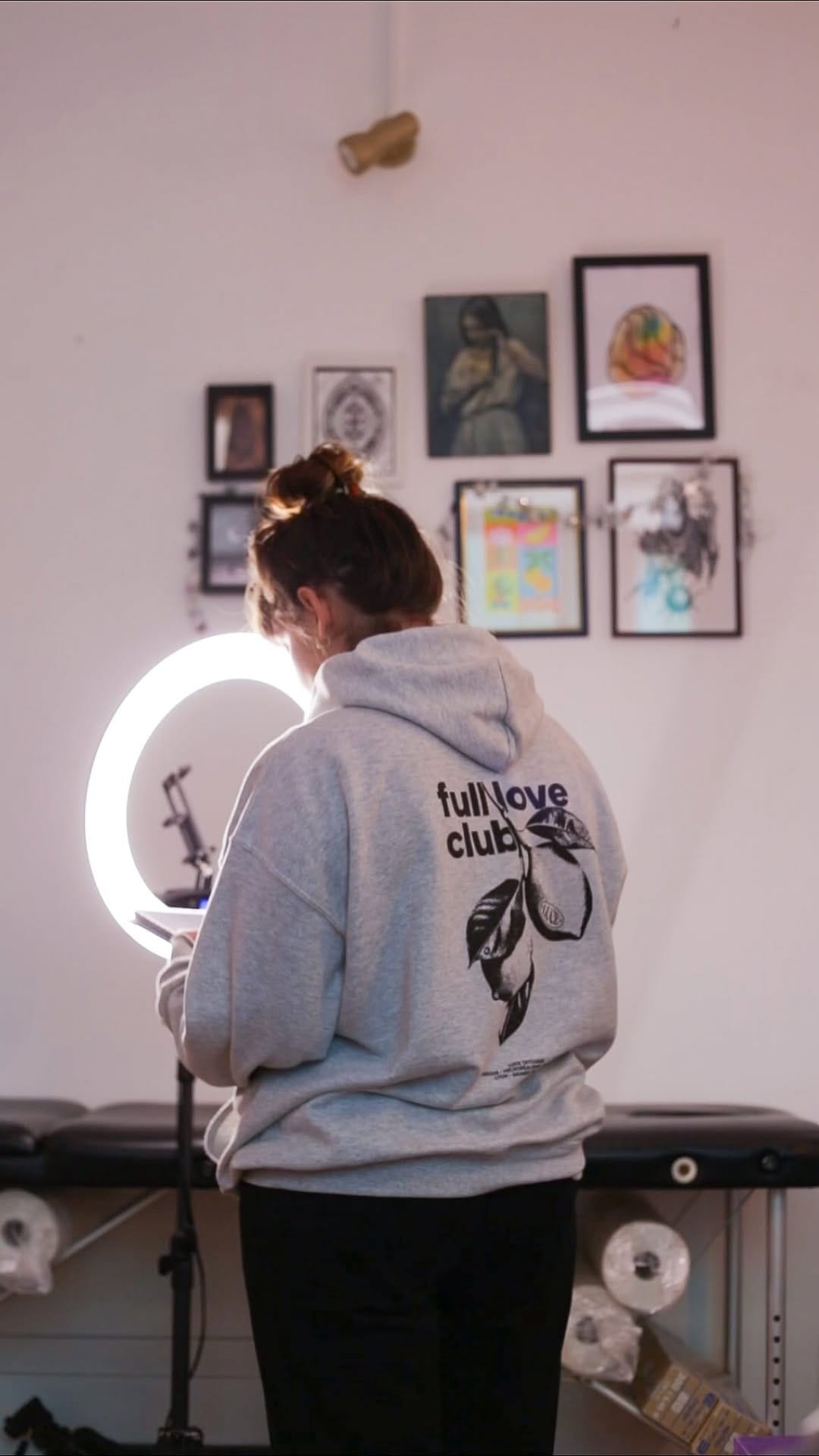 Post 1 by LUCE ⟡ Tatouage ⟡ Lyon ⟡ onirique • microréalisme • illustratif on Instagram (video)