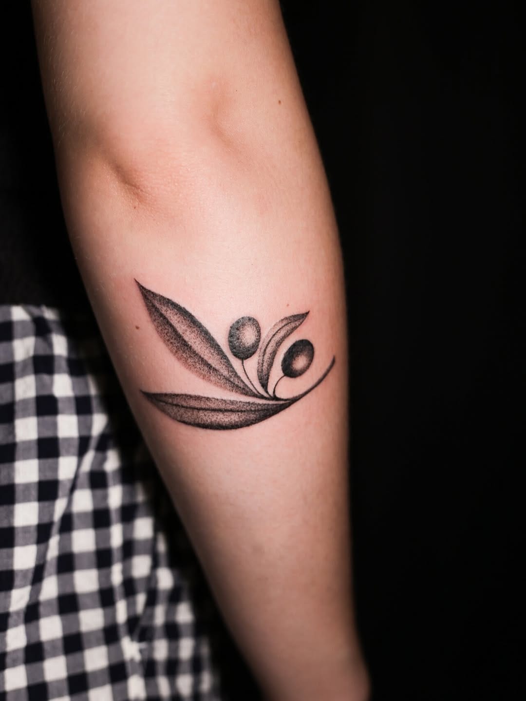 Post 7 by LUCE ⟡ Tatouage ⟡ Lyon ⟡ onirique • microréalisme • illustratif on Instagram (carousel)