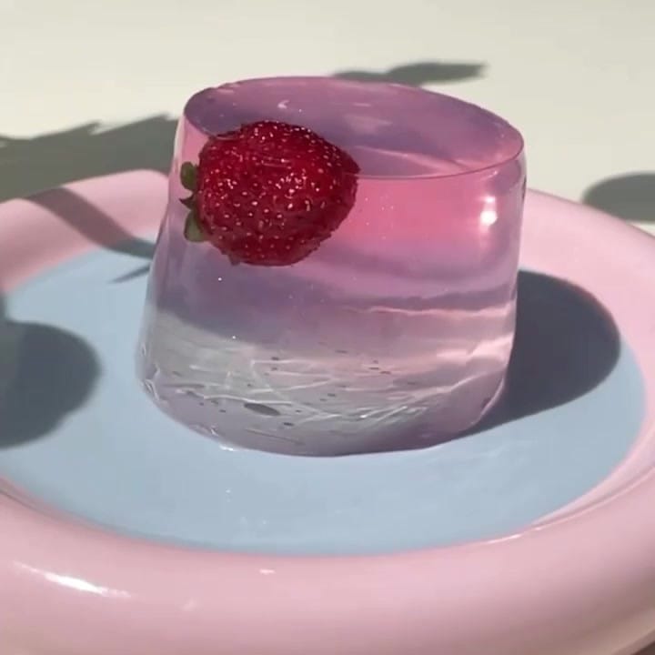 Post 6 by Thème Theory on Instagram (video)