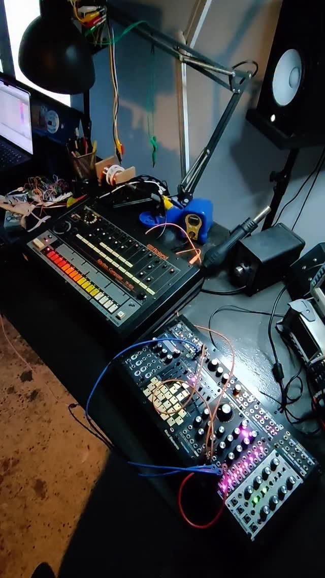 Post 4 by Ritual Electronics on Instagram (video)