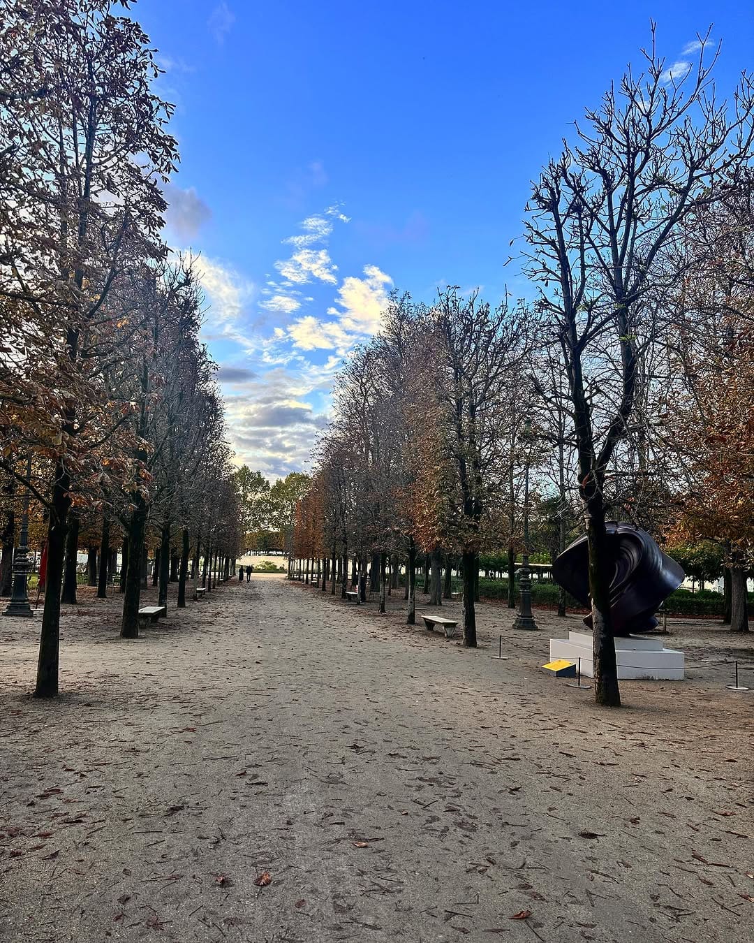 Post 10 by Victor Parigi 🇫🇷 Paris on Instagram (image)