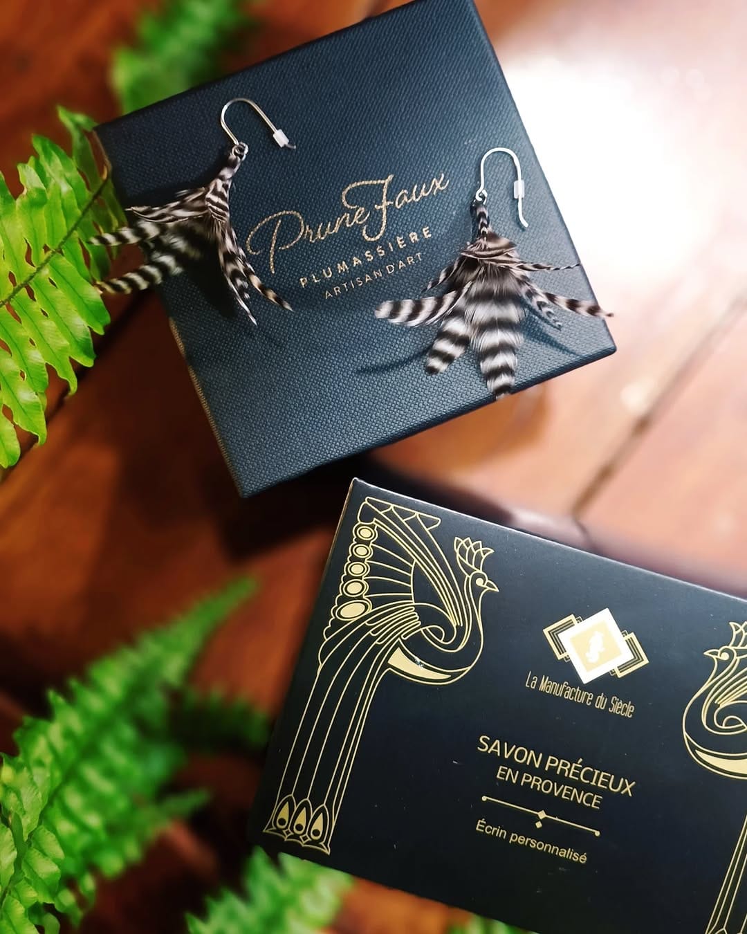 Post 6 by La Manufacture du Siècle on Instagram (carousel)