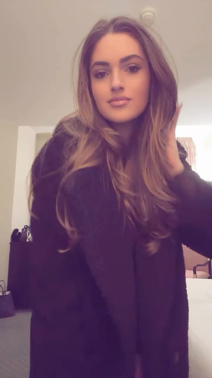 Post 4 by kyliana 🤍 on Instagram (video)