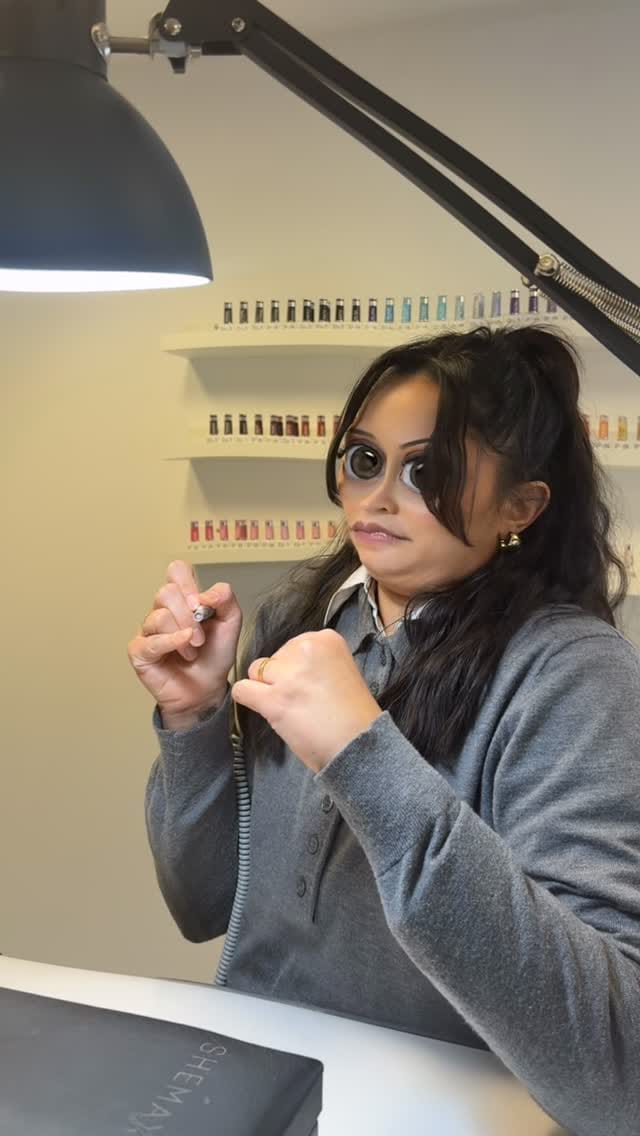 Post 7 by La coquetterie de Joanna - prothésiste ongulaire on Instagram (video)