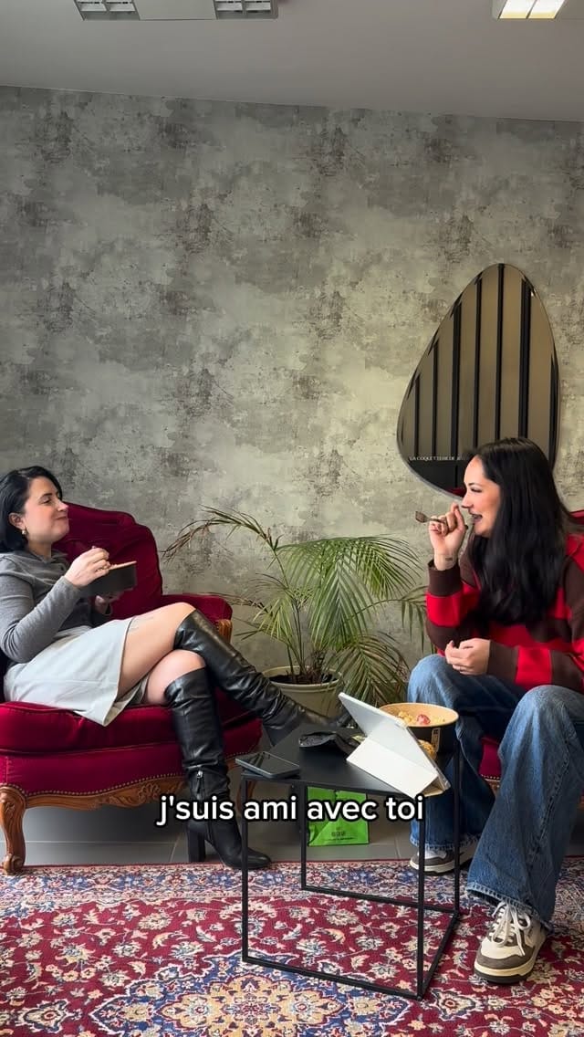 Post 1 by La coquetterie de Joanna - prothésiste ongulaire on Instagram (video)
