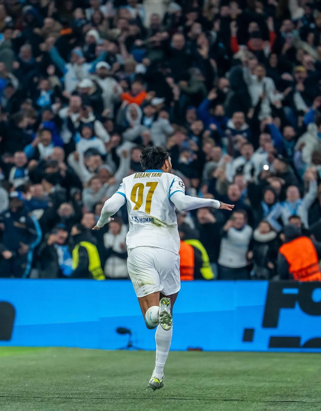 Post 7 by Pierre-Emerick Aubameyang on Instagram (carousel)