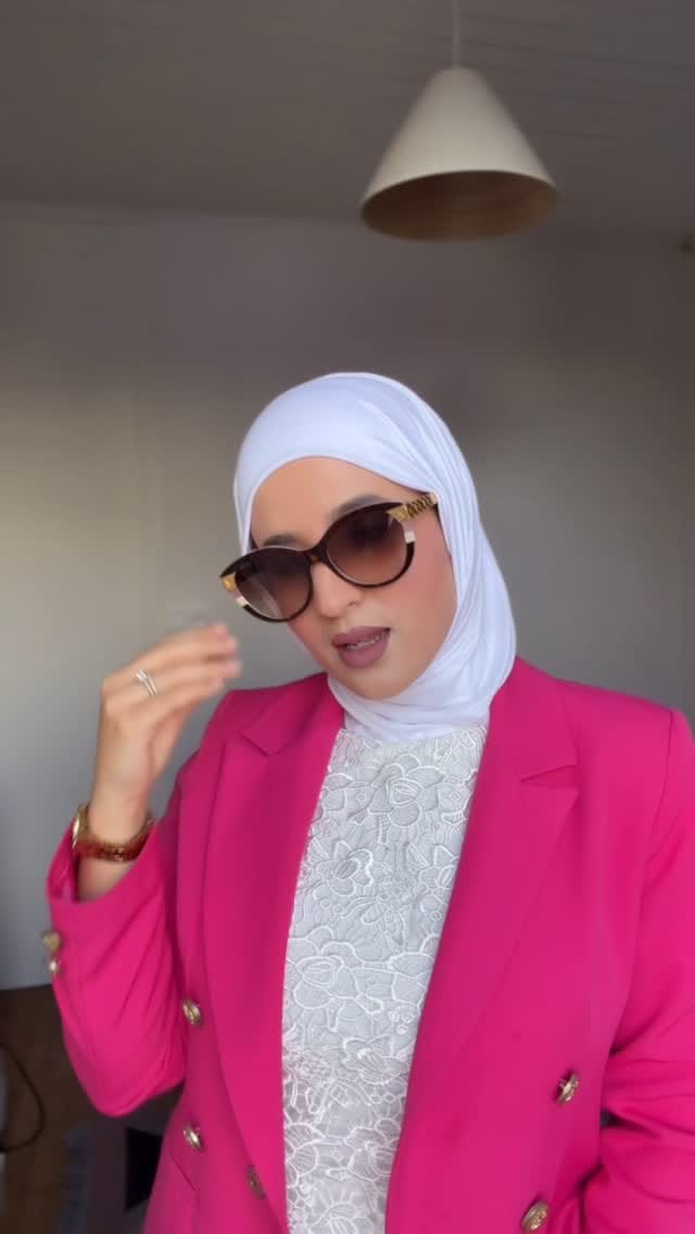 Post 7 by Anissa Ayna Mbarek on Instagram (video)