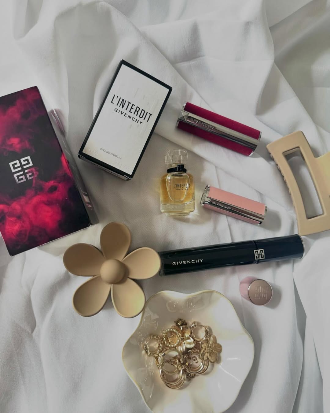 Post 9 by Nou rhen on Instagram (image)