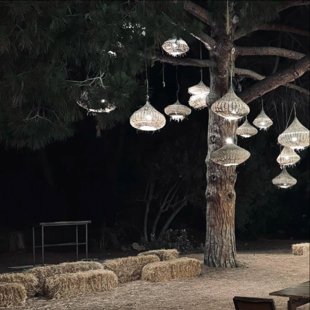 Post 6 by Antoine Hernandez on Instagram (carousel)