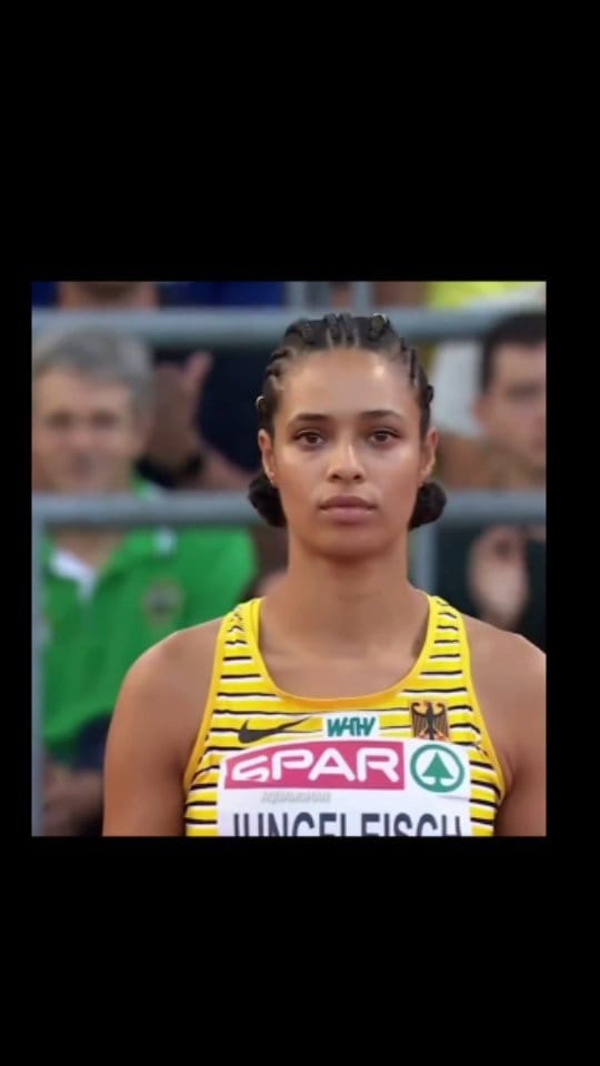 Post 8 by Marie-Laurence Jungfleisch|OLY on Instagram (video)